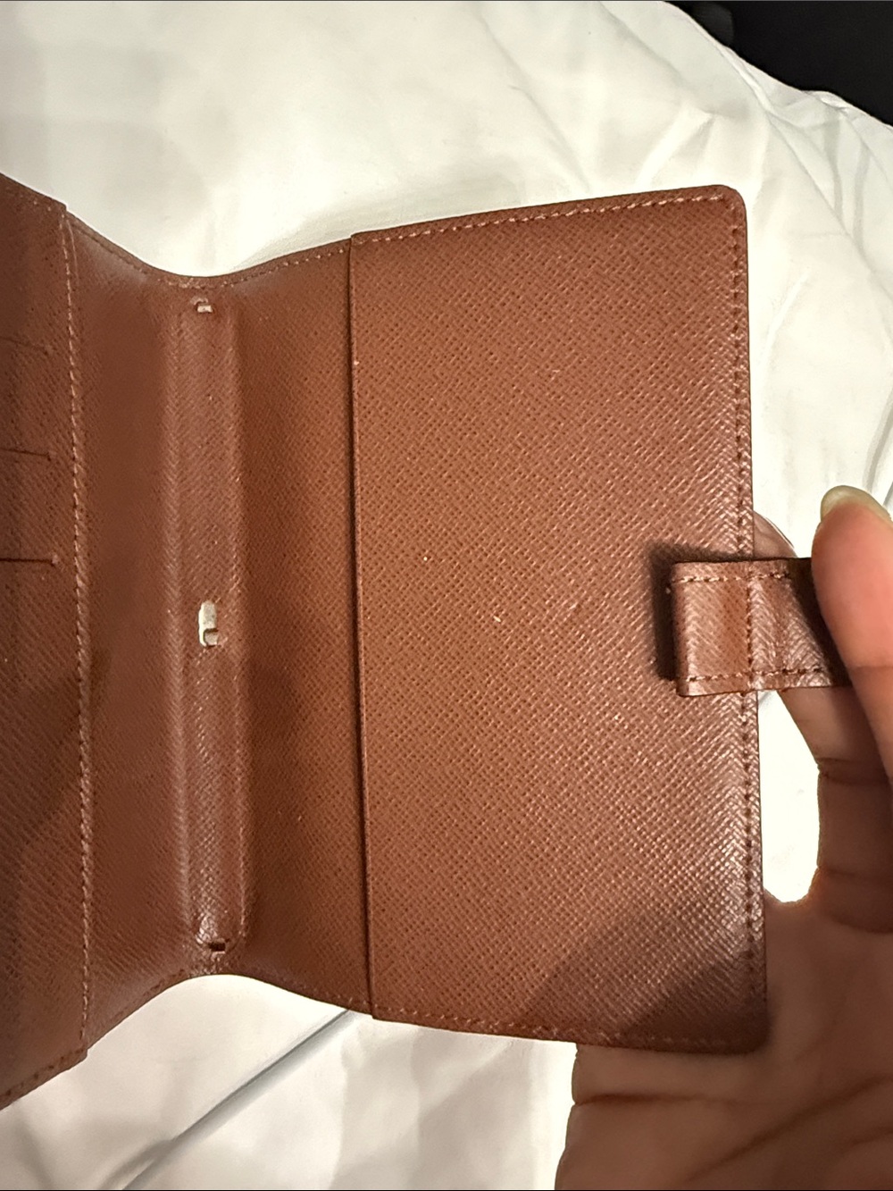 Louis Vuitton Small Ring Agenda Cover in Monogram - Picture 4 of 8